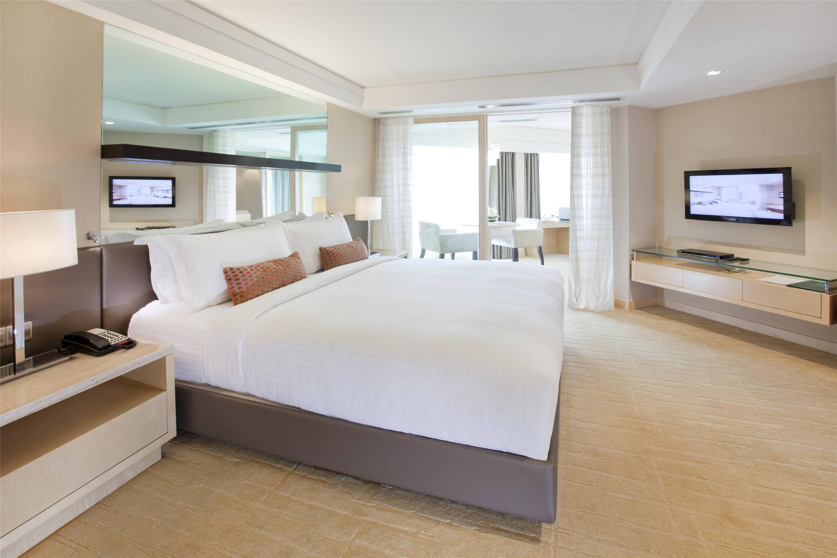 Dorsett Grand Subang Hotel Subang Jaya Exteriér fotografie A bedroom at the hotel