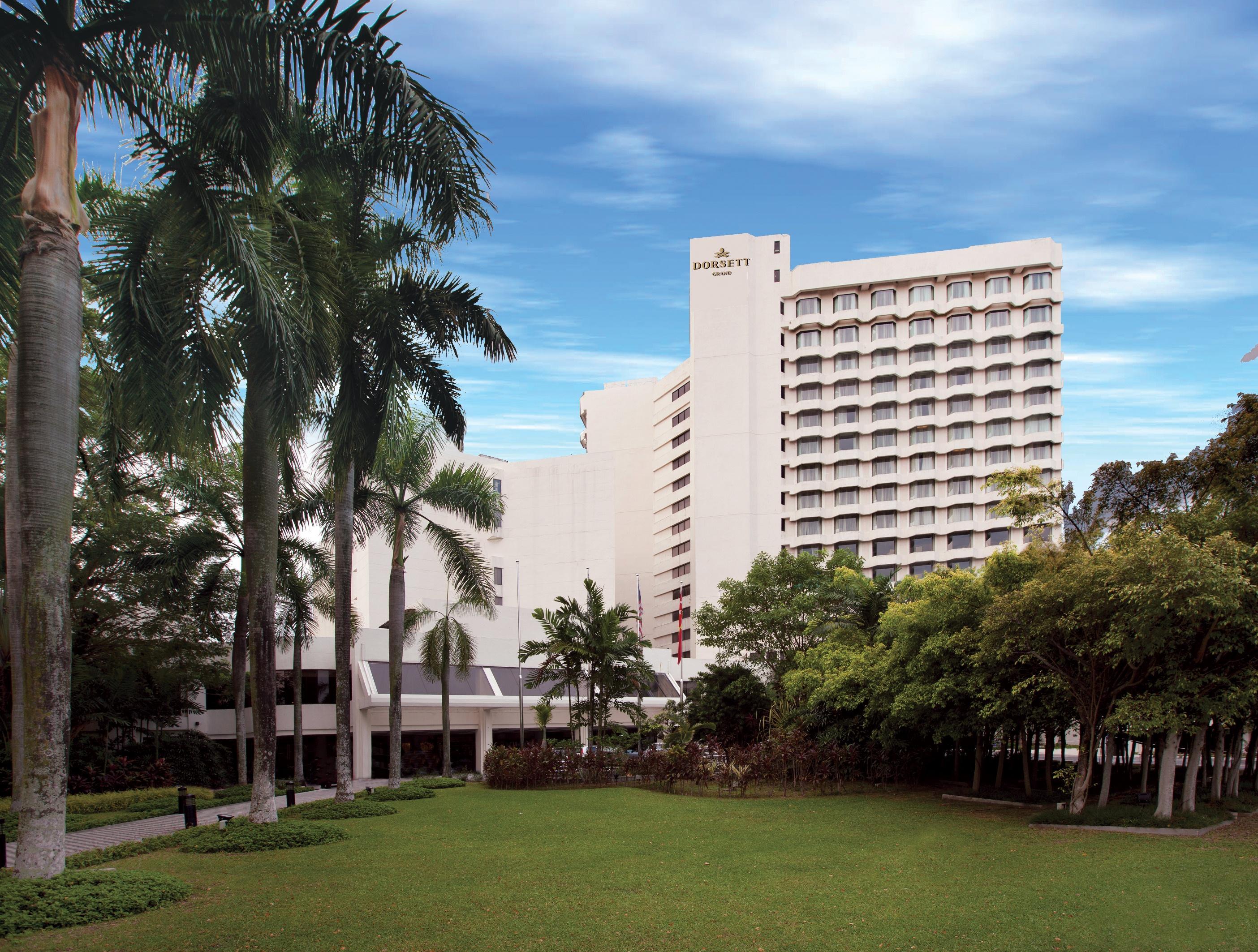 Dorsett Grand Subang Hotel Subang Jaya Exteriér fotografie The Royal Garden Hotel