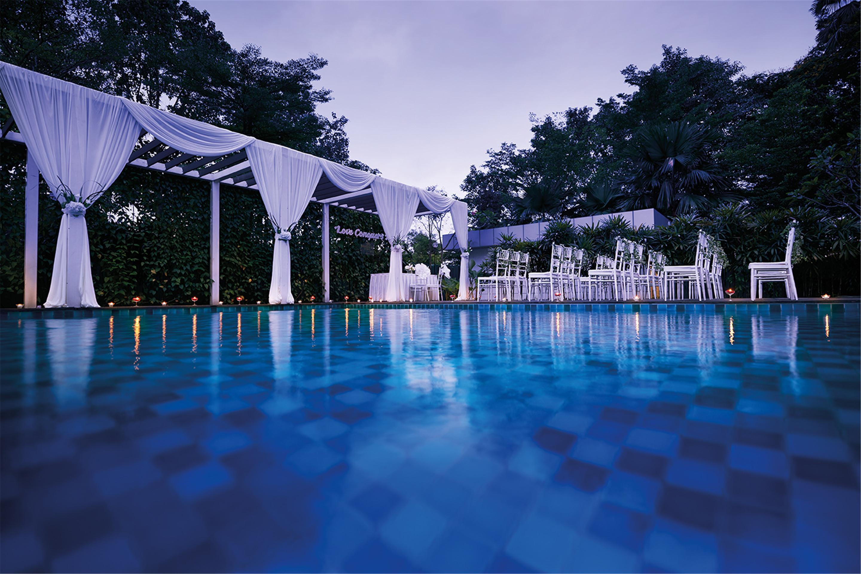Dorsett Grand Subang Hotel Subang Jaya Exteriér fotografie The pool at the Four Seasons Hotel