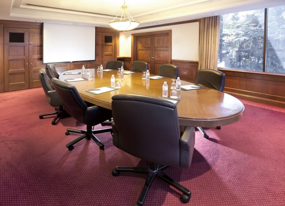 Dorsett Grand Subang Hotel Subang Jaya Exteriér fotografie A boardroom at the Royal Garden Hotel, London